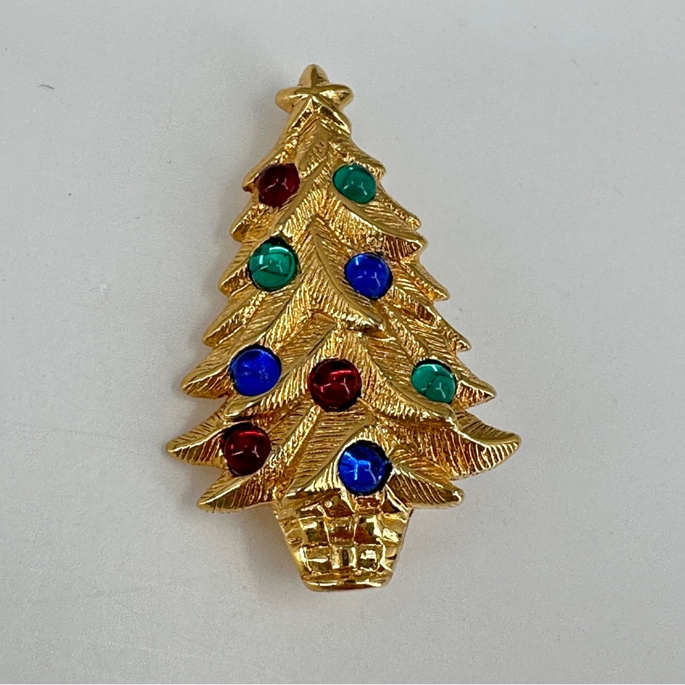 Vintage MONET Christmas Tree Brooch Lapel Pin Gold Tone Multi-Color Rhinestones